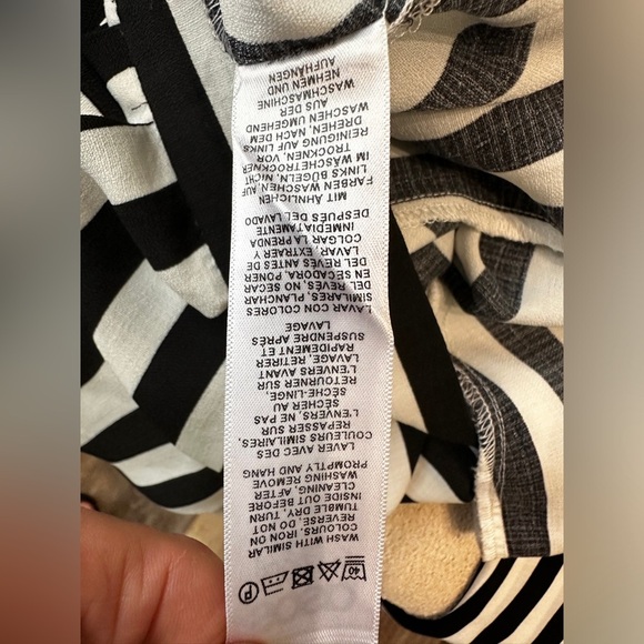 🛍️asos 100% Polyester soft striped pants with side zipper Size 8 excellent. - Picture 10 of 13